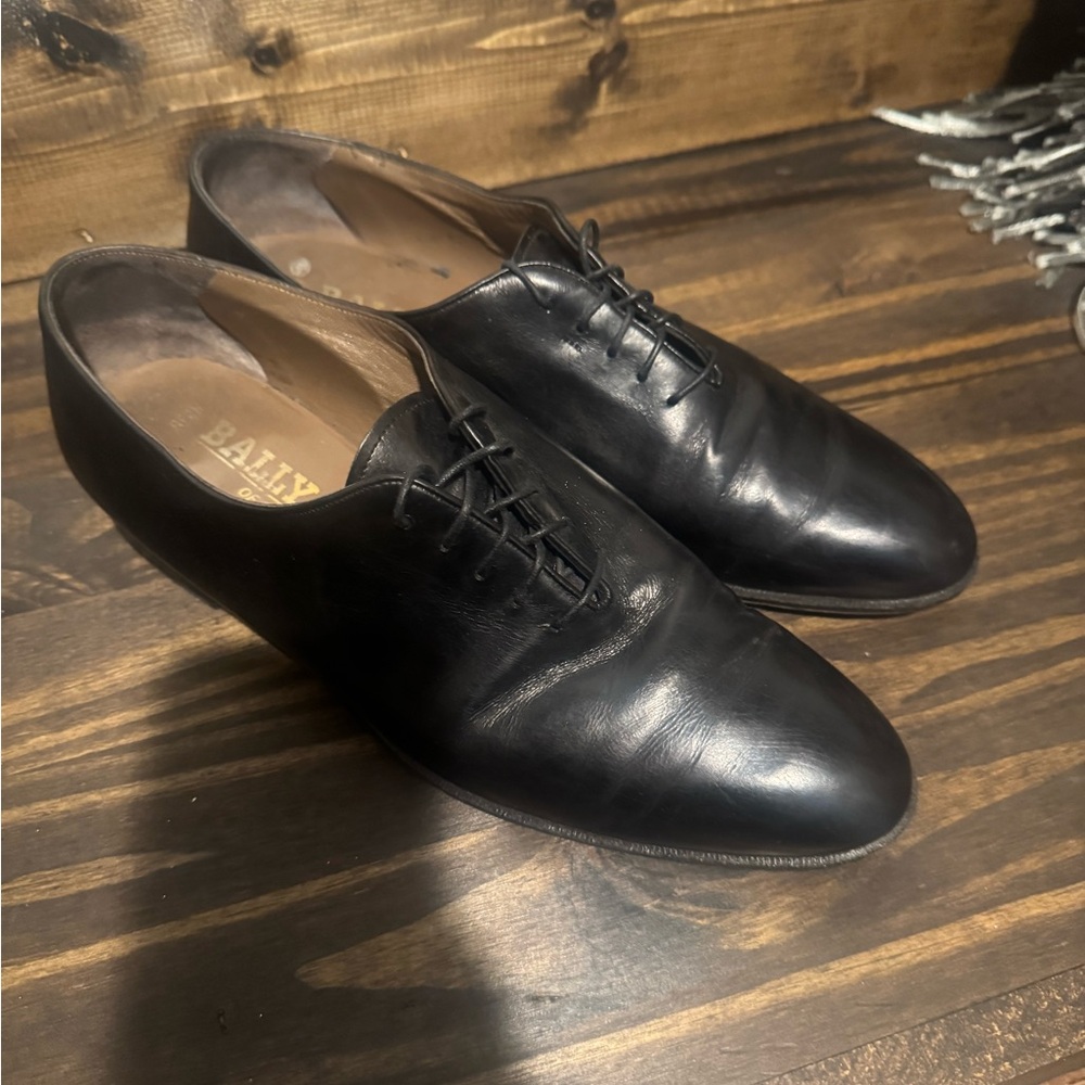 Bally Black Leather Oxford Shoes Timeless Design